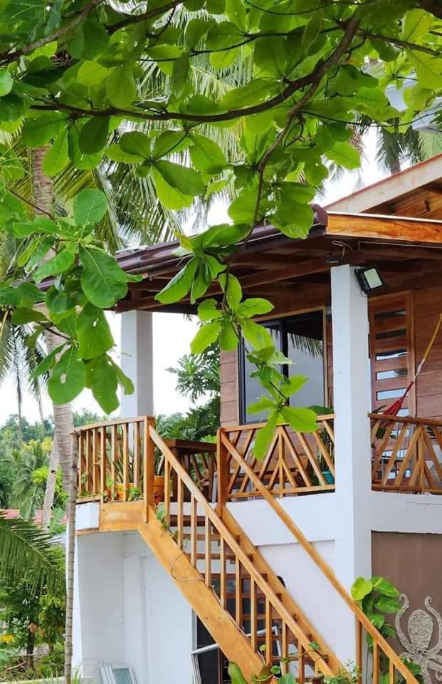 Chue&Larry'S Beachside Homestay Libagon Zewnętrze zdjęcie